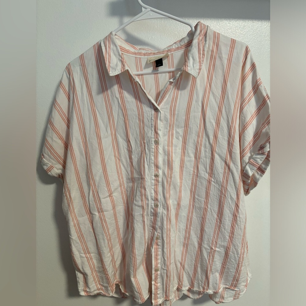 Button down short sleeved shirt